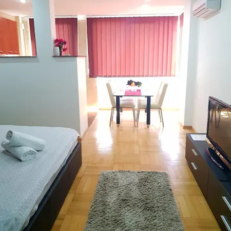 Luxury Rooms National Arena 公寓 布加勒斯特